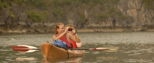 Kayaking-Halong-Bay